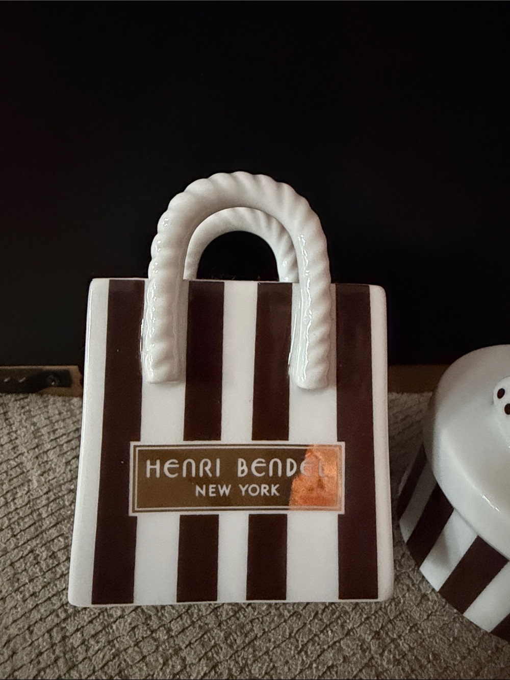 henri bendel Brown and White Striped Ceramic Salt n’ Pepper set - Picture 2 of 6